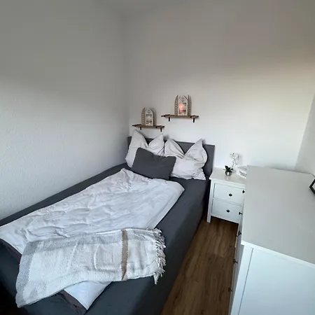 -33- Exklusive Papenburg - - Grenzweg - * Westoverledingen